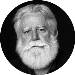 Photo de l'artiste, James TURRELL